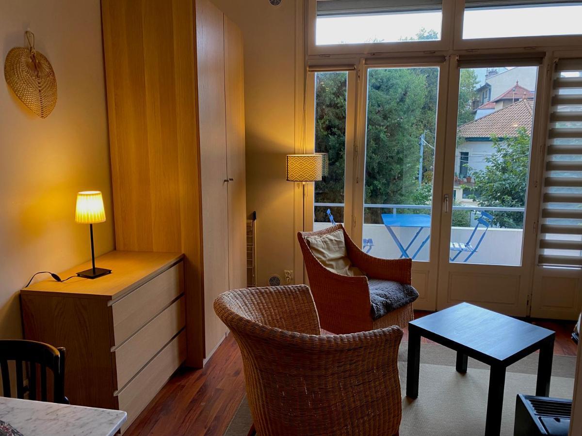 Ferienwohnung Le Balcon De Jules - Charmant Pied-A-Terre - Parking Possible Pour Vehicule De Moins De 4,40 M De Long Lyon Exterior foto